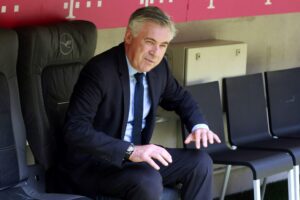 Napoli, Ancelotti: «Lazio squadra competitiva e organizzata, sarà un match difficile»