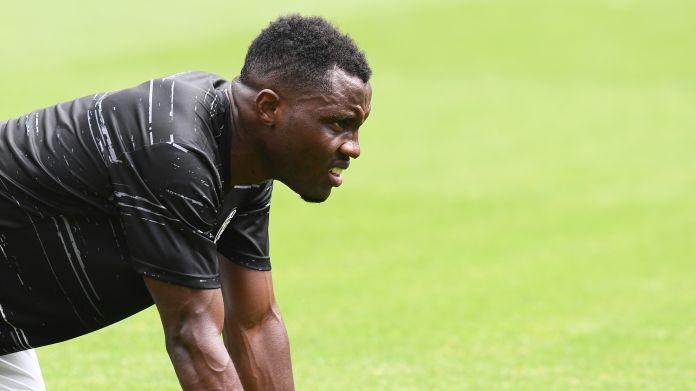 asamoah-juventus-riscaldamento-agosto-2016-ifa