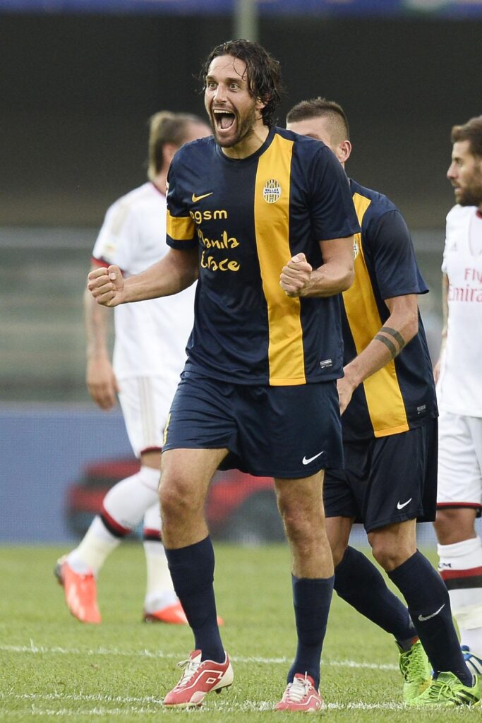 Toni: «Immobile e Belotti sono i migliori attaccanti italiani» 1 toni luca verona 2013 maglia casa esulta ifa
