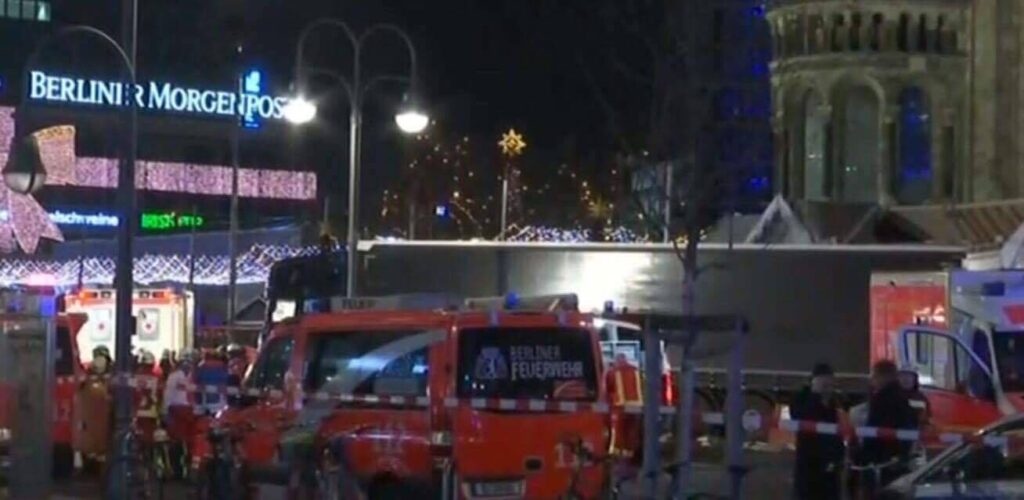 Attentato a Berlino, terrorista ucciso a Milano stanotte: un agente ferito durante la sparatoria 1 berlino attent