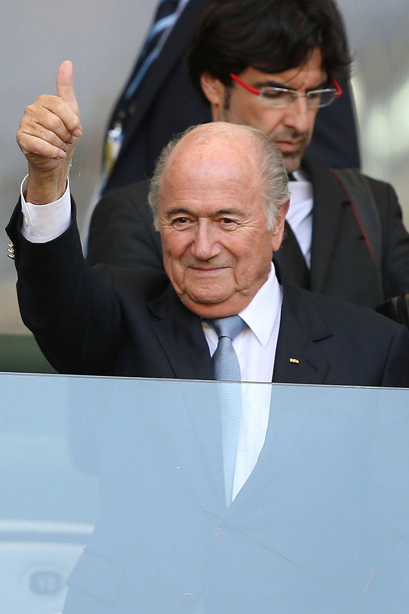FIFA, Blatter: "Ho finito il mio lavoro nel calcio" 21 blatter sepp cenno ok ifa