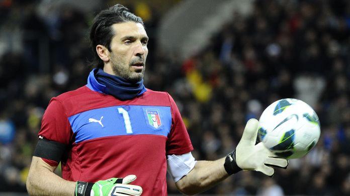 buffon-gianluigi-2013-italia-ifa strakosha buffon albania