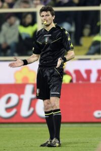 La moviola di Fiorentina-Lazio: Damato e il teatro dell’assurdo