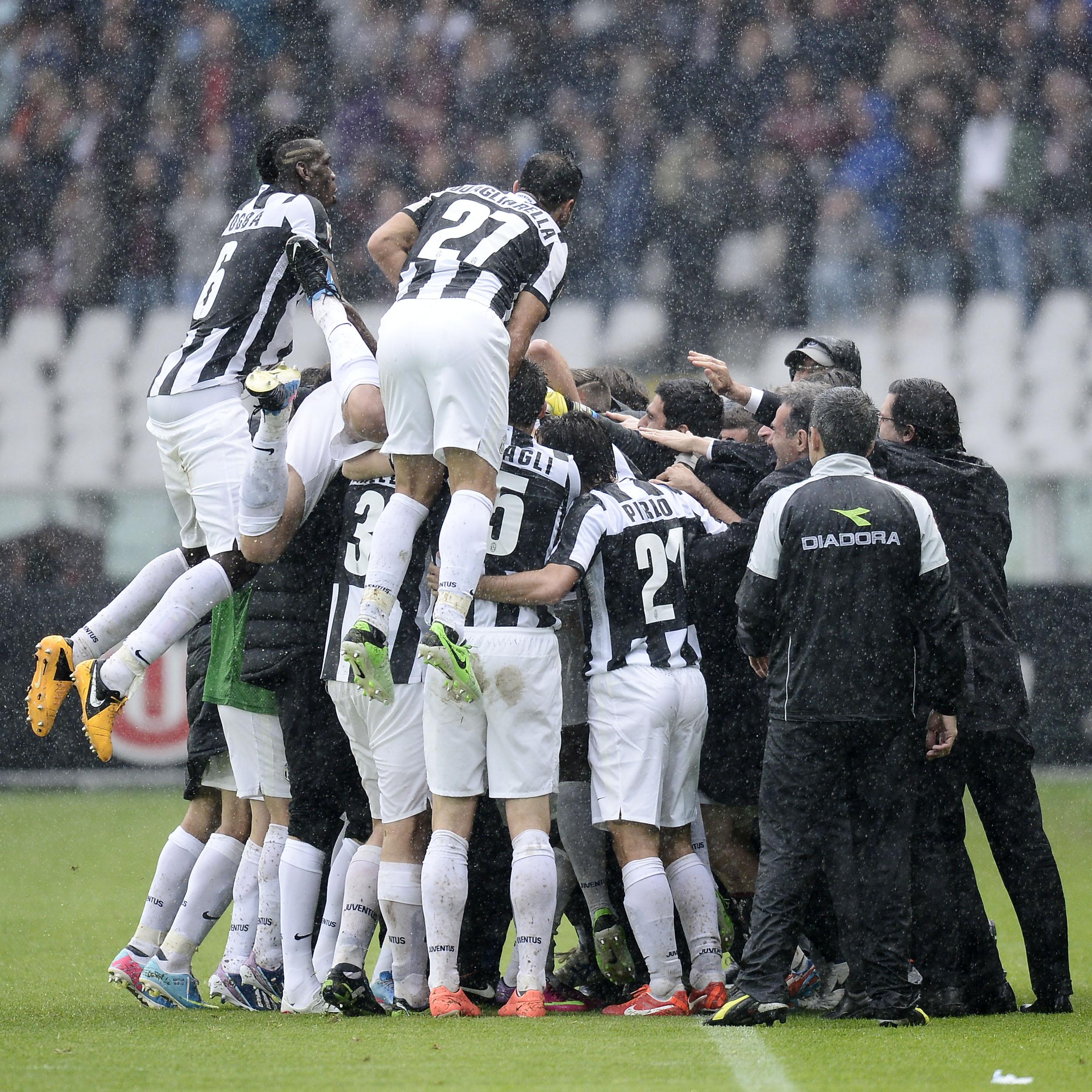 Per il giovane Corona la Juventus è in pole 21 juventus bianconeri esultanza gruppo 2013 ifa