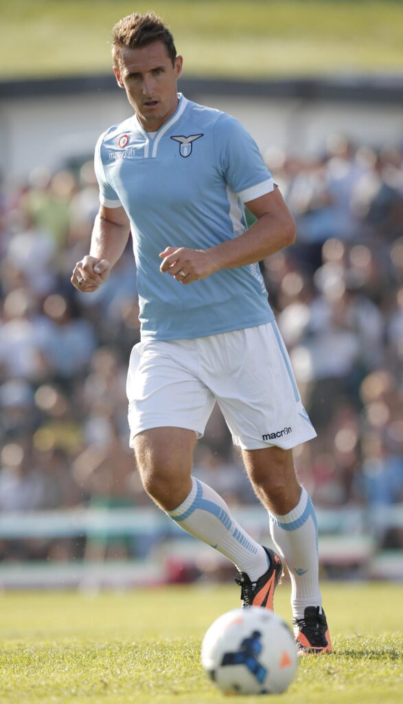 Klose il pescatore: "Una passione simile al calcio" 1 klose miroslav ritiro lazio 2013 cadore azione 1 ifa