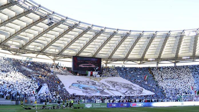 coreografia-tifosi-lazio-ifa scontri