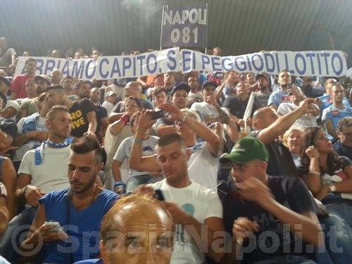 Tifosi del Napoli contro De Laurentiis: "Sei come Lotito" 21 10660169 723725294369010 6268925654615946363 n