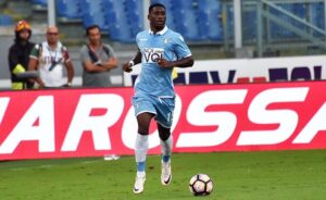 Super Bastos! Con una splendida giocata umilia i due bianconeri – VIDEO