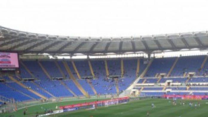 curva-nord-lazio-vuota barriere