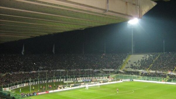 Franchi stadio firenze notturna
