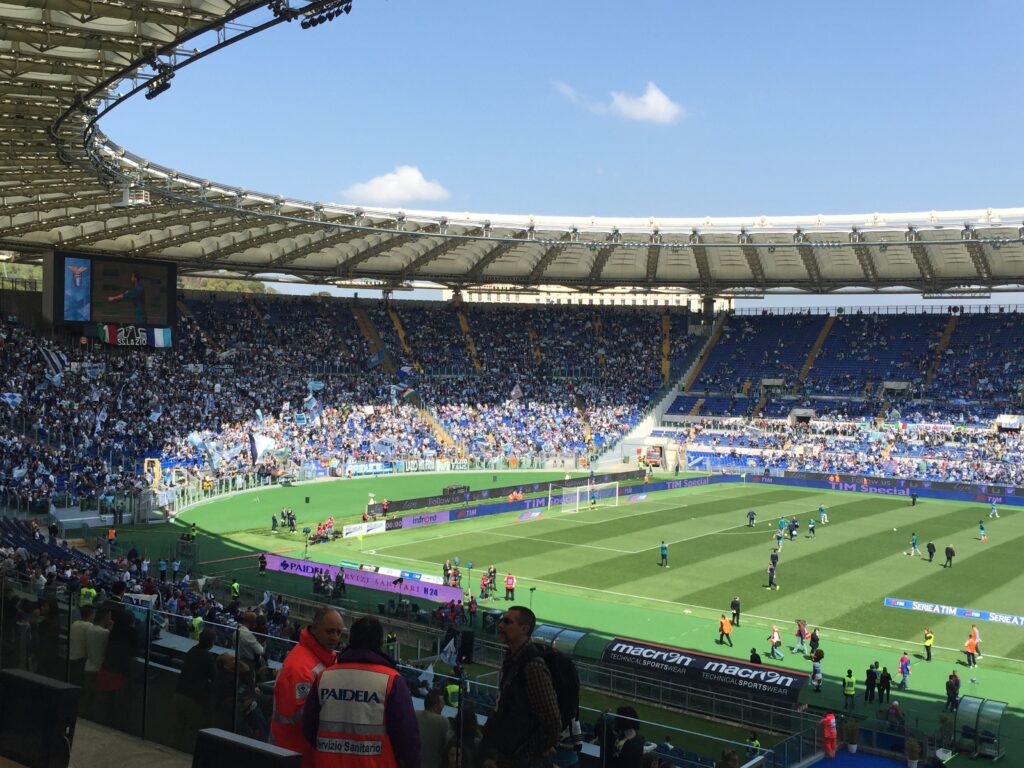 Sgarbi scatenato: «Vogliamo lo stadio della Lazio!» - VIDEO 1 sgarbi