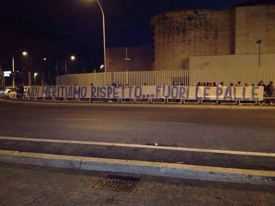I tifosi non vogliono più passi falsi: "Meritiamo rispetto..." - FOTO 21 striscionecagliari