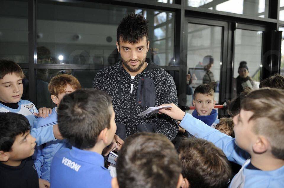 Lazio Xmas Camp: Anderson e Hoedt con i piccoli biancocelesti - FOTO 21 xmascamp anderso
