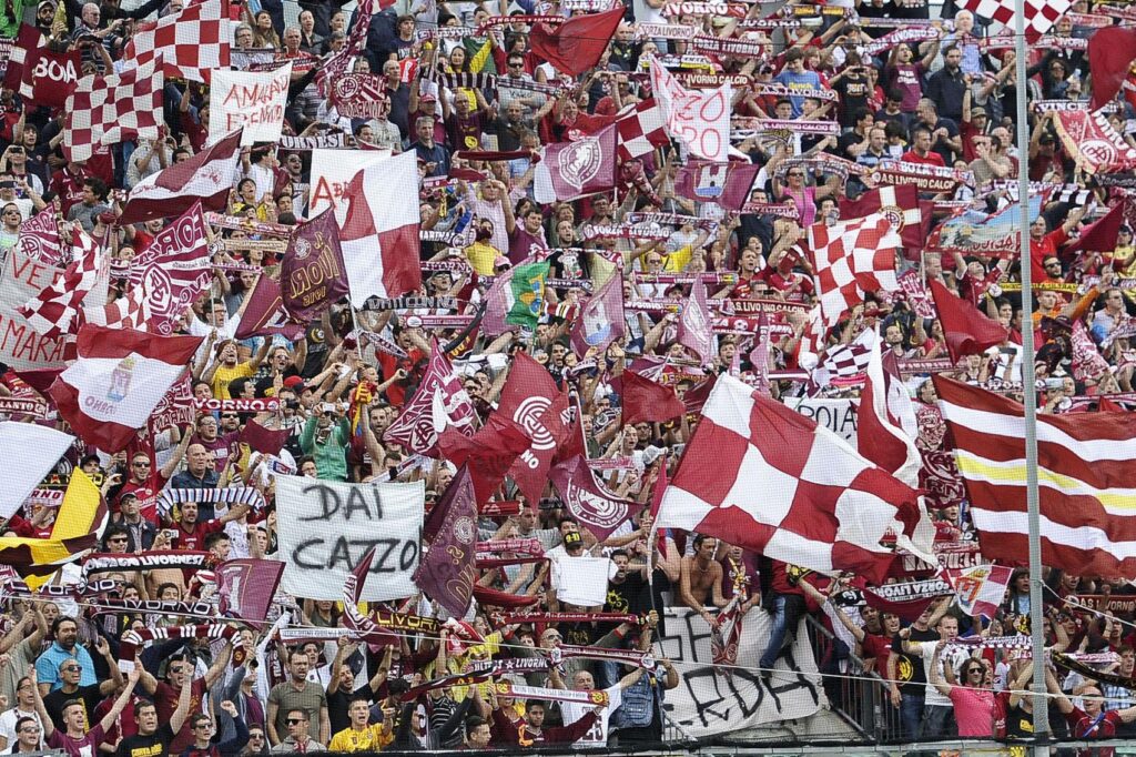 Livorno, Breda esonerato: al suo posto un ex biancoceleste 1 livorno tifosi curva 2013 ifa