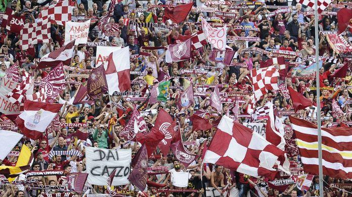 livorno-tifosi-curva-2013-ifa