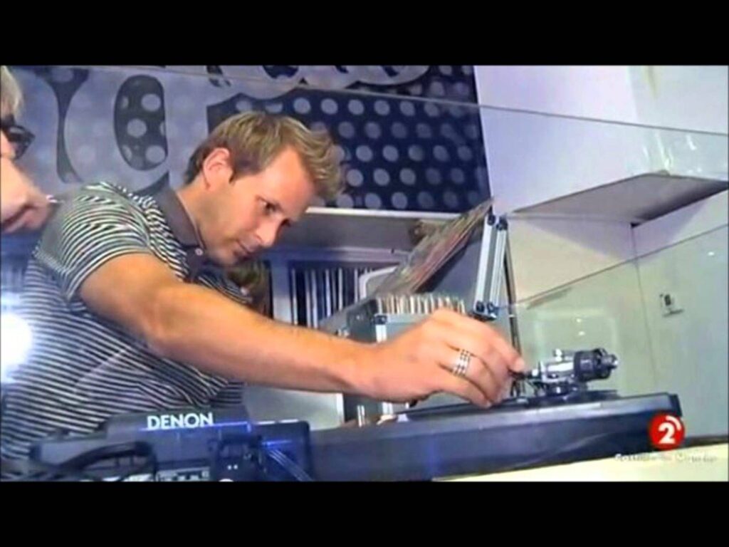 Mendieta, dalla fascia alla piastra: «Non ho rimpianti dell'esperienza alla Lazio» 1 mendieta dj