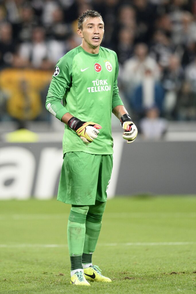 Muslera e Grigioni insieme dopo la partita - FOTO 1 muslera galatasaray away champions 2013