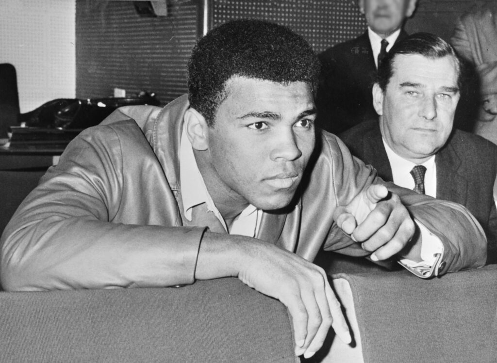 Addio Muhammad Ali, la leggenda del pugilato si spegne all'eta di 74 anni. E arriva anche il comunicato di Lotito 1 muhammad ali 1966