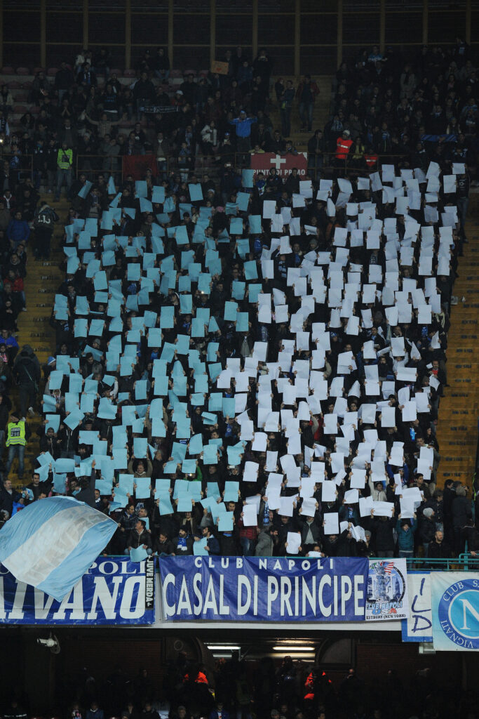 Napoli-Carpi, tifosi partenopei con la maschera di Koulibaly e compare anche uno striscione... 1 napoli tifo febbraio 2014 ifa