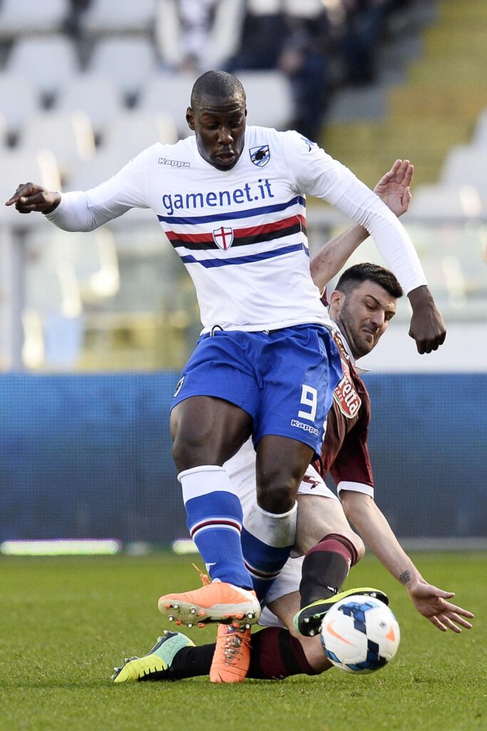 Okaka fa uno scherzo a Mihajlovic: "Domani non mi posso allenare". Sinisa risponde così - VIDEO 1 okaka trasferta samp2014