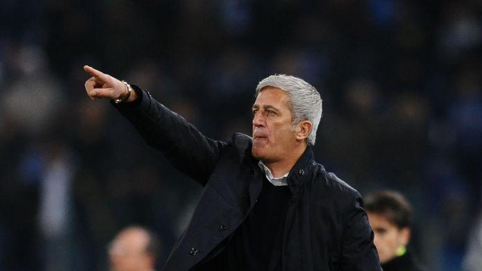 petkovic-indicazioni-giubbotto-lazio-2013-ifa