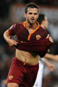 pjanic esulta roma aprile 2014 ifa