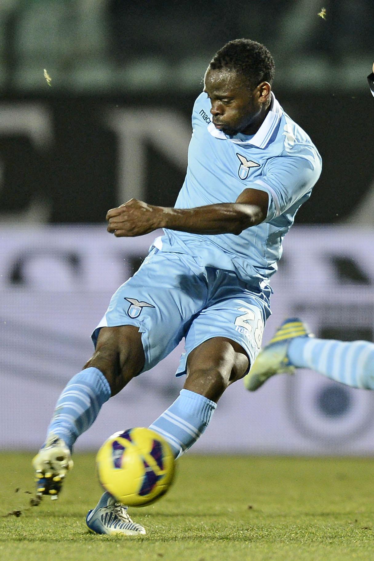 Lotta al razzismo, Saha: "Non vorrei che si banalizzasse il problema" 21 saha lazio casa 2013 ifa