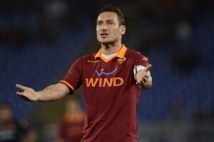 totti casa 2013 braccia aperte ifa