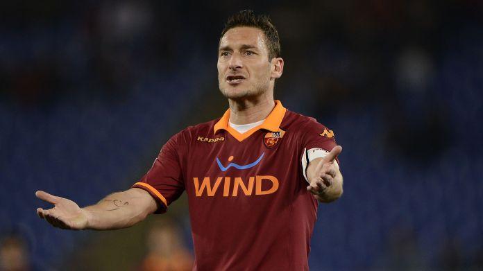 totti-casa-2013-braccia-aperte-ifa
